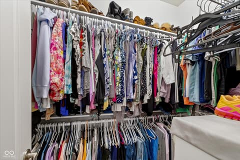 Walk In Closets — 13486 E 131st Street, Fishers, IN