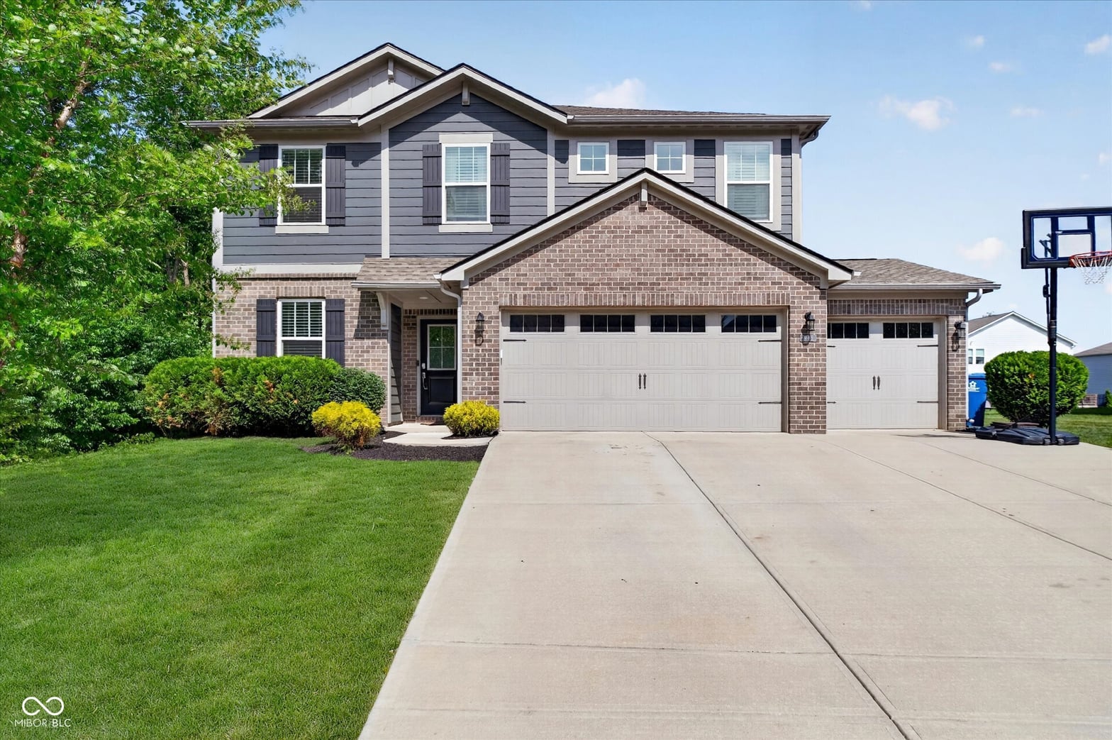 Front exterior at 9863 Gaylen Court, Fishers, IN