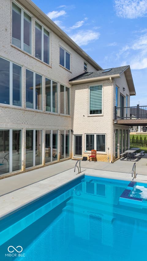 Pool at 3687 W 121st, Zionsville, IN