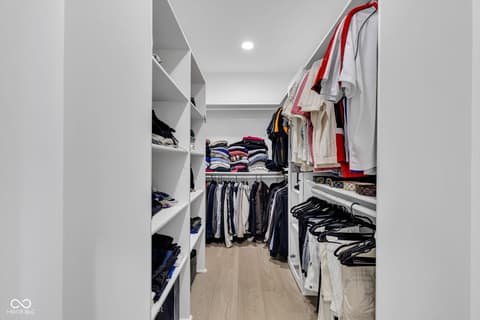 Walk In Closets — 3687 W 121st, Zionsville, IN