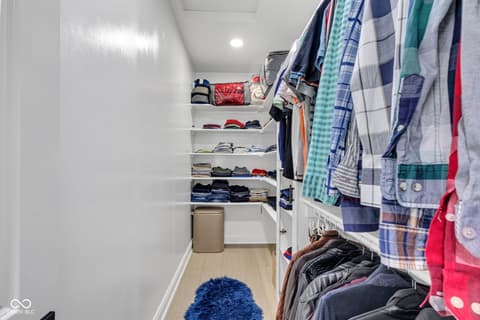 Walk In Closets — 3687 W 121st, Zionsville, IN