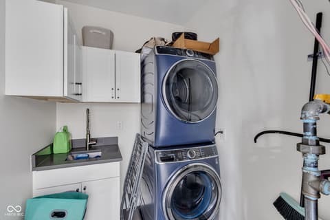 Laundry room at 3687 W 121st, Zionsville, IN