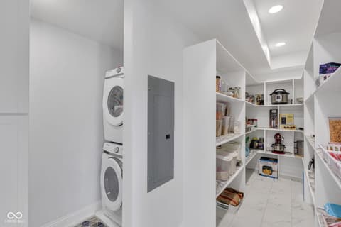 Pantry — 3687 W 121st, Zionsville, IN
