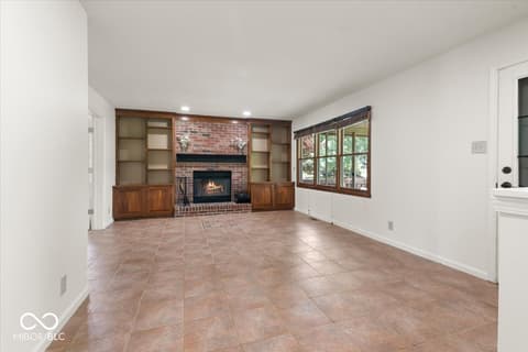 Photo of 10480 Greenway Drive, Fishers, IN