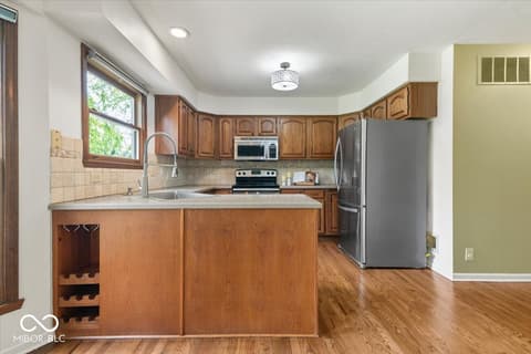 Photo of 10480 Greenway Drive, Fishers, IN