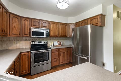 Photo of 10480 Greenway Drive, Fishers, IN