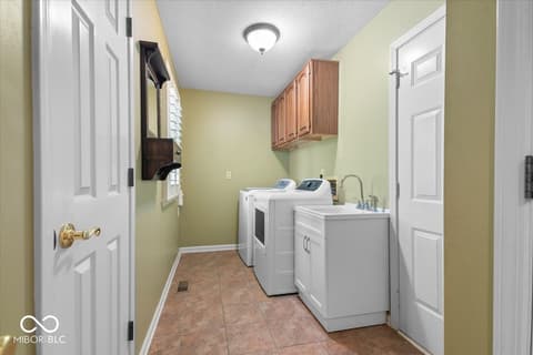 Photo of 10480 Greenway Drive, Fishers, IN
