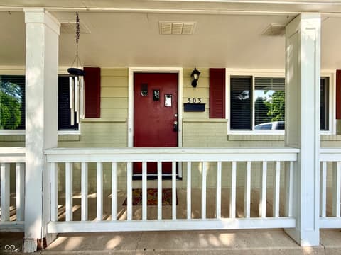 Foyer at 303 N Grace Avenue, Crawfordsville, IN