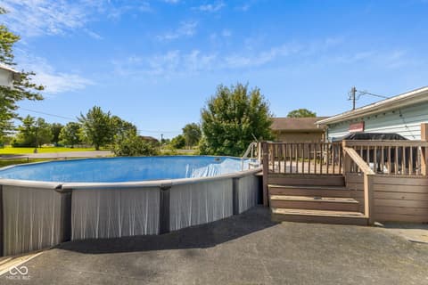 Pool at 700 Shady Lane, Crawfordsville, IN