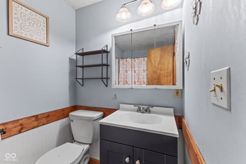 Bathroom at 700 Shady Lane, Crawfordsville, IN