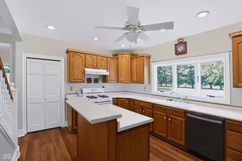 Photo of 5251 N 800 Road E, Wilkinson, IN