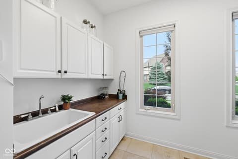 Photo of 10285 Normandy Court, Fishers, IN