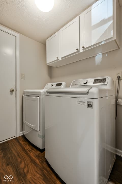 Laundry room at 11224 Garrick Court, Fishers, IN