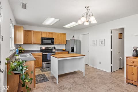 Photo of 5687 N Jamestown Drive, McCordsville, IN