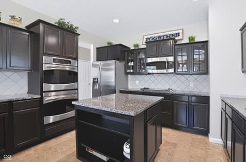 Photo of 15710 Chapel Park Drive E, Noblesville, IN