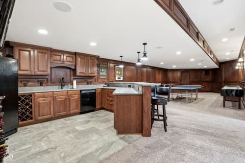 Bar — 12093 Hawthorne Ridge, Fishers, IN