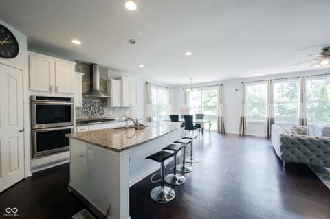 Photo of 13111 Avon Cross Way, Fishers, IN