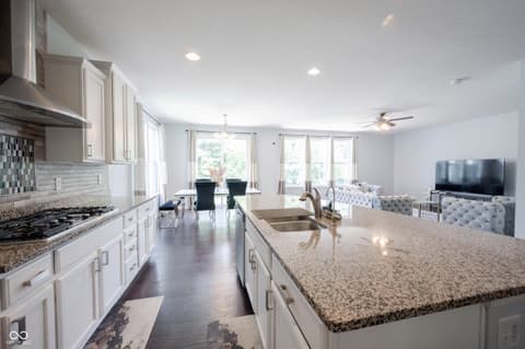 Photo of 13111 Avon Cross Way, Fishers, IN