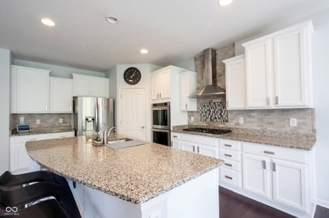 Photo of 13111 Avon Cross Way, Fishers, IN