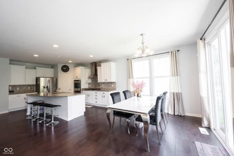 Photo of 13111 Avon Cross Way, Fishers, IN