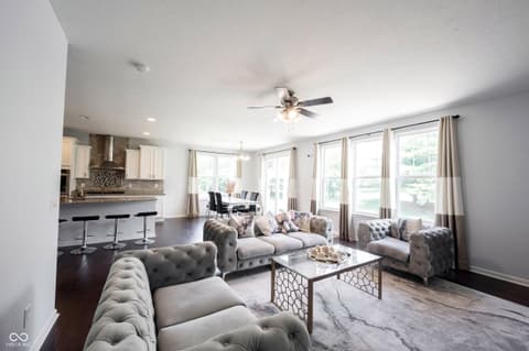 Photo of 13111 Avon Cross Way, Fishers, IN