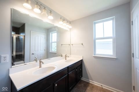 Photo of 13111 Avon Cross Way, Fishers, IN