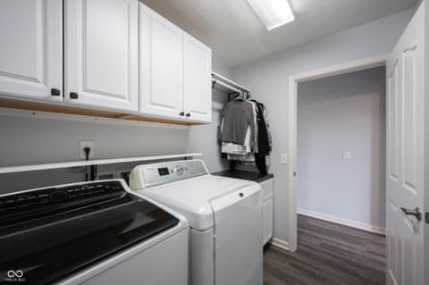 Photo of 13111 Avon Cross Way, Fishers, IN