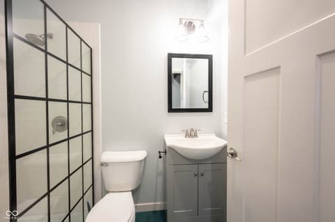Photo of 13111 Avon Cross Way, Fishers, IN