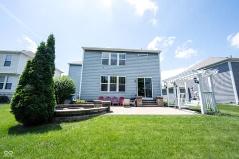 Photo of 13111 Avon Cross Way, Fishers, IN