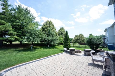 Photo of 13111 Avon Cross Way, Fishers, IN