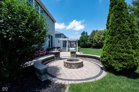 Photo of 13111 Avon Cross Way, Fishers, IN