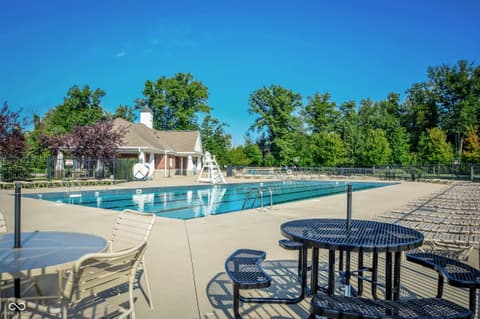 Photo of 13111 Avon Cross Way, Fishers, IN