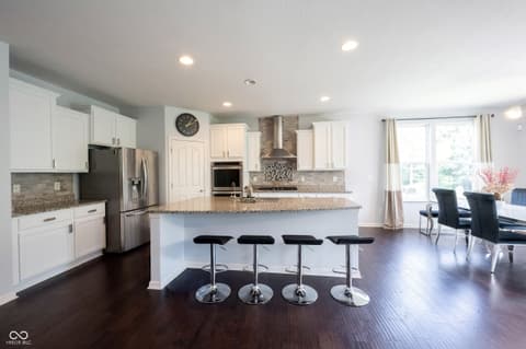 Photo of 13111 Avon Cross Way, Fishers, IN
