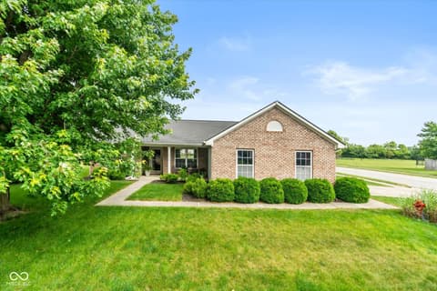 4530 Golden Hinde Way