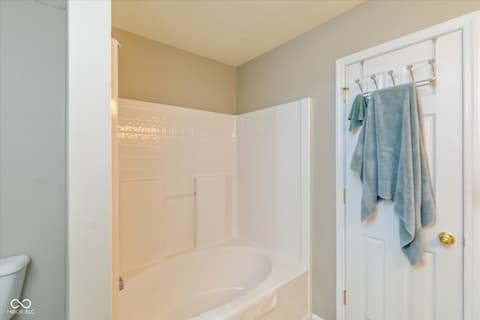Photo of 4530 Golden Hinde Way, Westfield, IN