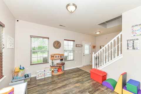 Photo of 1417 Graybark, Sheridan, IN