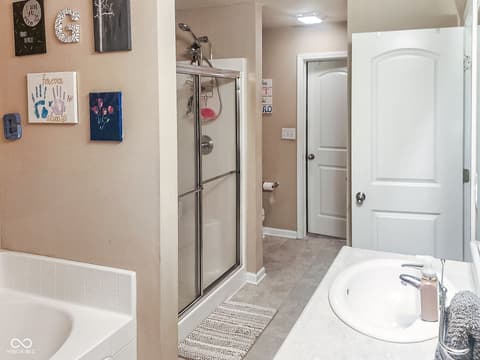 Photo of 1417 Graybark, Sheridan, IN
