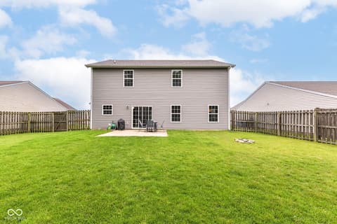 Photo of 1417 Graybark, Sheridan, IN