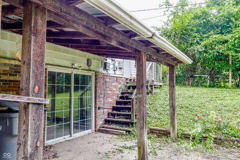 Photo of 2504 Beechcrest Drive, Indianapolis, IN