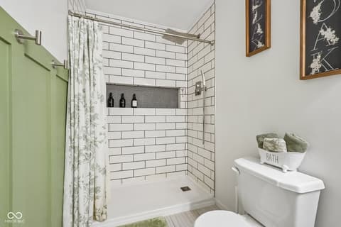 Photo of 718 Breakers Lane, Fortville, IN