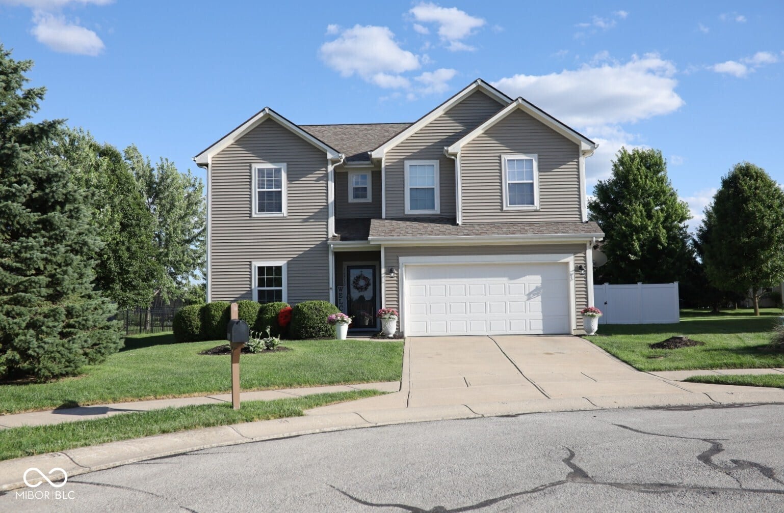 Photo of 16910 Brigg Court, Westfield, IN