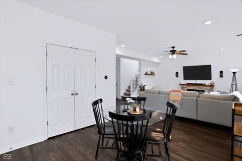 Photo of 5671 Teak Lane, McCordsville, IN