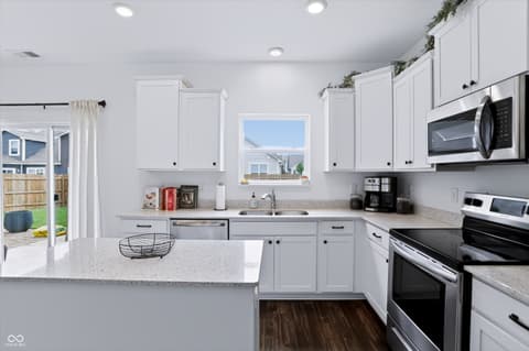 Photo of 5671 Teak Lane, McCordsville, IN