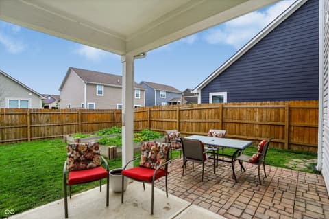 Photo of 5671 Teak Lane, McCordsville, IN