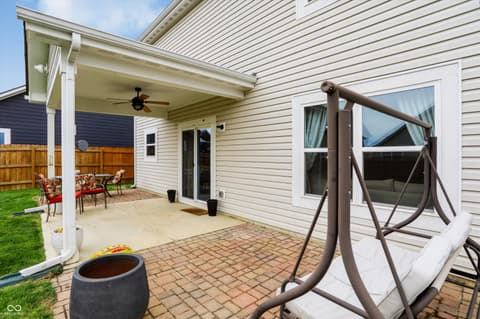 Photo of 5671 Teak Lane, McCordsville, IN