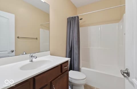 Photo of 6691 Beekman Place, Zionsville, IN