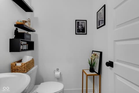 Bathroom at 19490 Honeylocust Glen, Noblesville, IN
