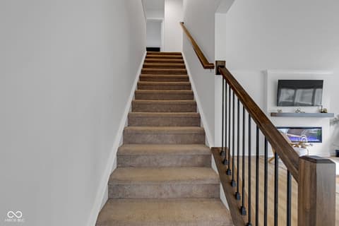 Stairs — 19490 Honeylocust Glen, Noblesville, IN