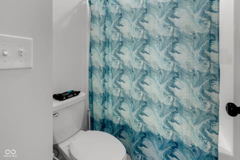Bathroom at 19490 Honeylocust Glen, Noblesville, IN
