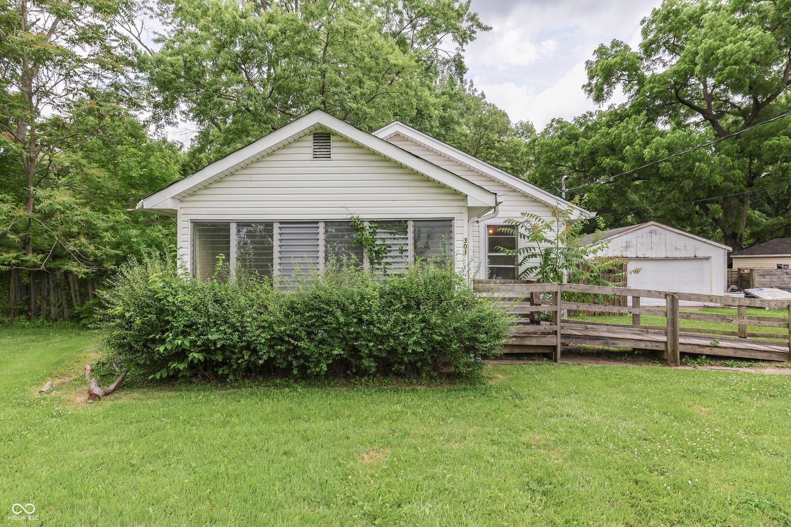 Photo of 301 N Galeston Avenue, Indianapolis, IN